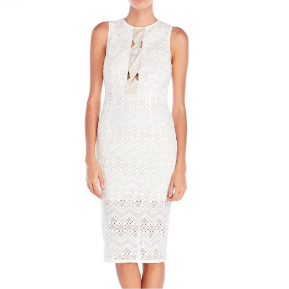 TY-LR Trosa White Lace Sleeveless Dress